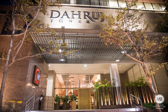 fachada com nome Dahruj